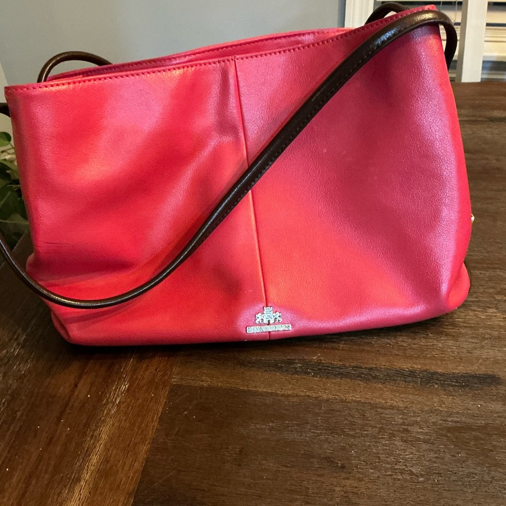 Rowallan Vibrant Pink Leather Shoulder Bag